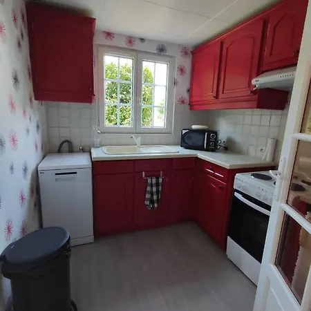 La Petite Normande De Chateau Gaillard Holiday home *